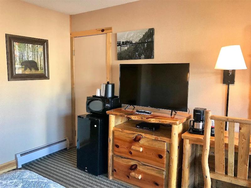 Tyrol Mountain Inn image