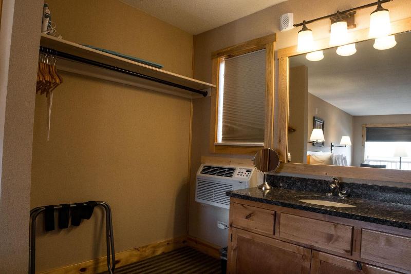 Tyrol Mountain Inn image
