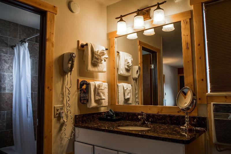 Tyrol Mountain Inn image