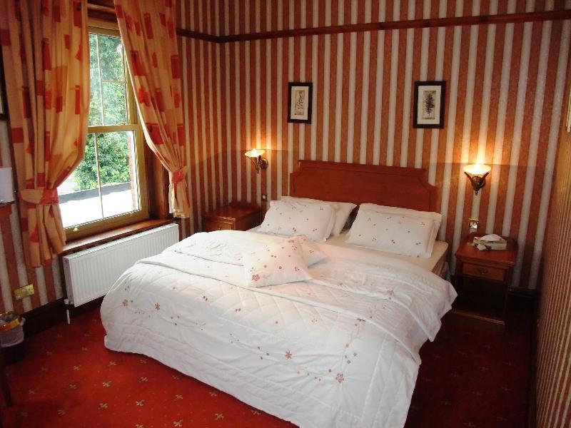 Harefield Manor image