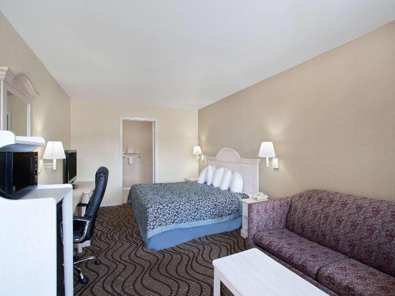 Days Inn by Wyndham Kerrville image