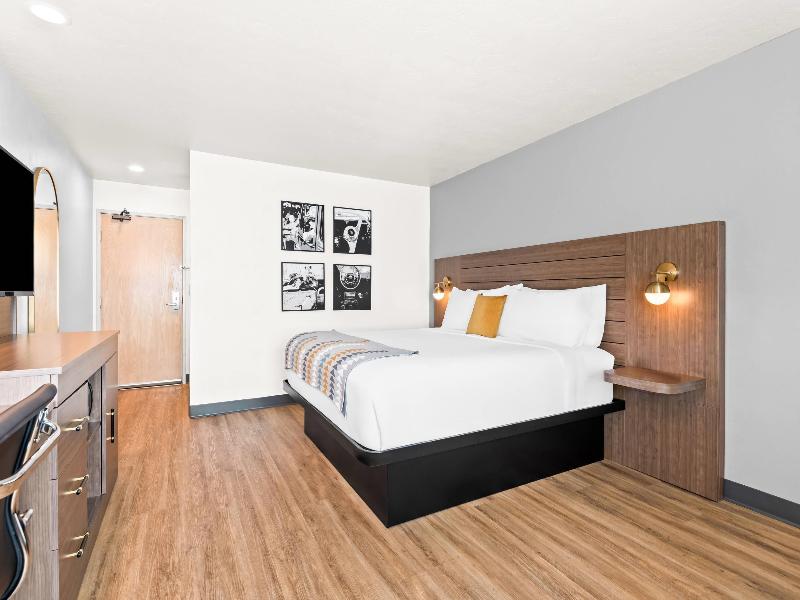 Days Inn by Wyndham Eugene Downtown/University image