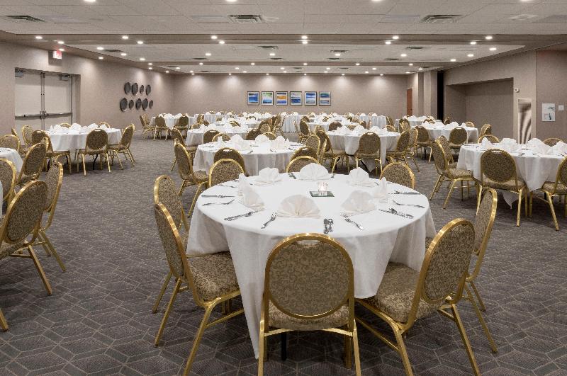 Holiday Inn Marquette image
