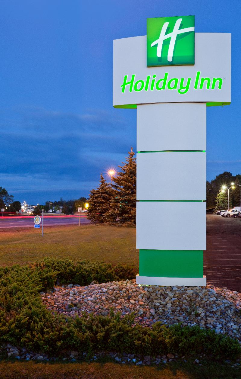 Holiday Inn Marquette image