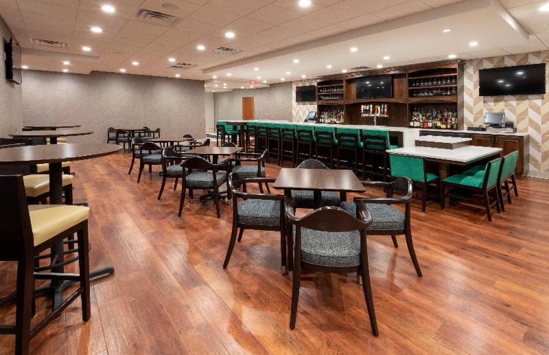 Holiday Inn Marquette image