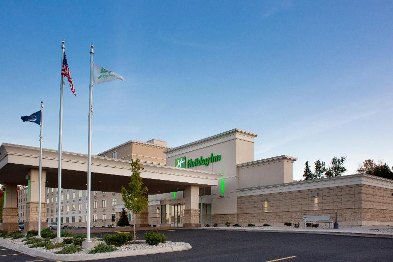 Holiday Inn Marquette image