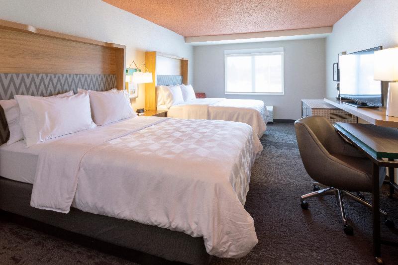 Holiday Inn Marquette image