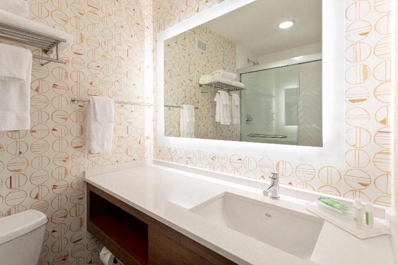 Holiday Inn Marquette photo 24