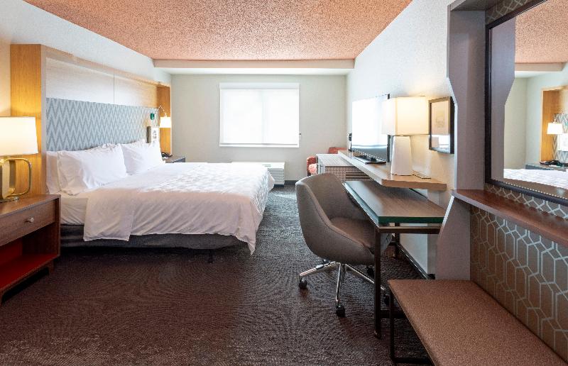 Holiday Inn Marquette image