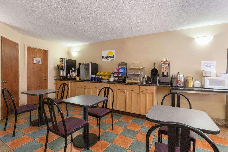 Days Inn by Wyndham Elkton Newark Area image