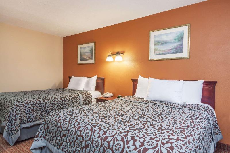 Days Inn by Wyndham Elkton Newark Area