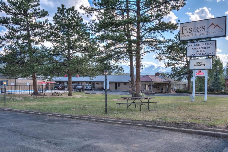 Estes Mountain Lodge