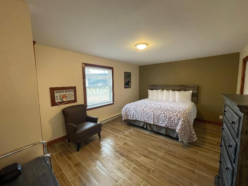 DOUBLE KING SIZE BED