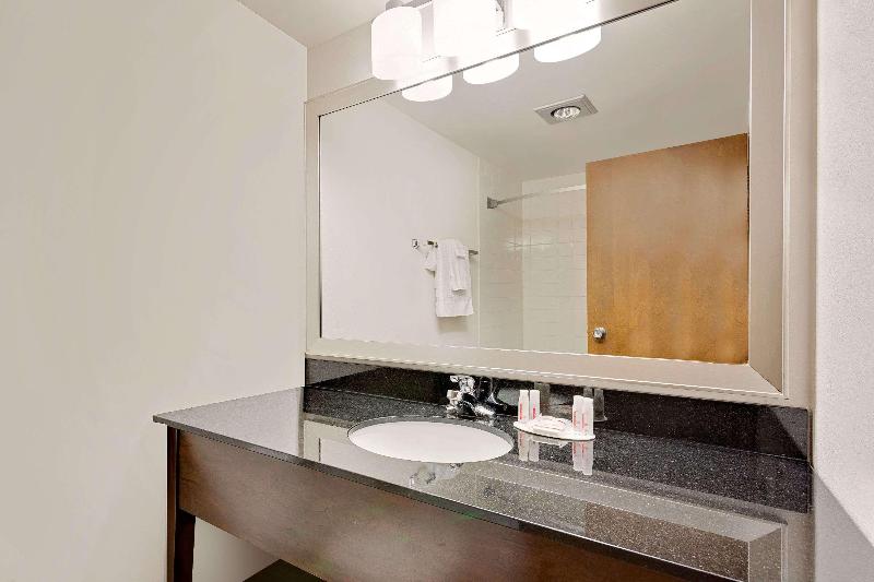 Ramada by Wyndham Marquette image