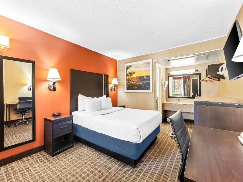 Days Inn by Wyndham Elko image