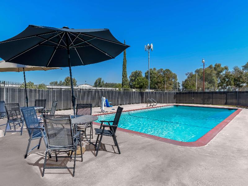 Days Inn Madera image