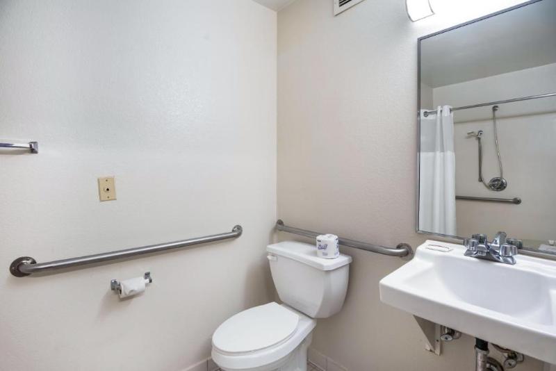 HomeTowne Studios Colorado Springs - Airport image