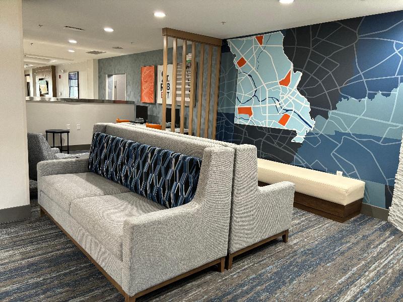 Holiday Inn Express Saint Robert - Leonard Wood image