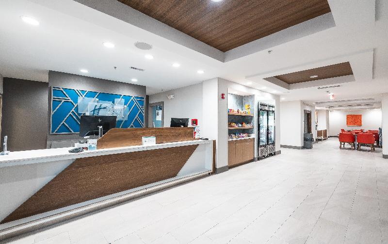 Holiday Inn Express Saint Robert - Leonard Wood image