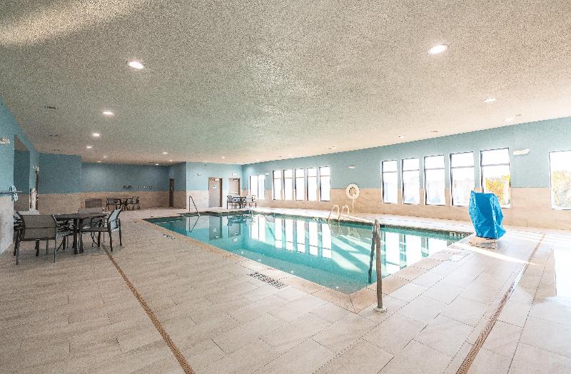 Holiday Inn Express Saint Robert - Leonard Wood image