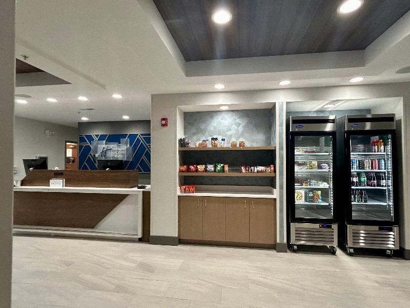 Holiday Inn Express Saint Robert - Leonard Wood image