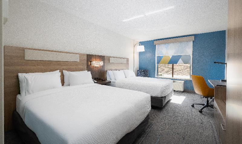Holiday Inn Express Saint Robert - Leonard Wood image