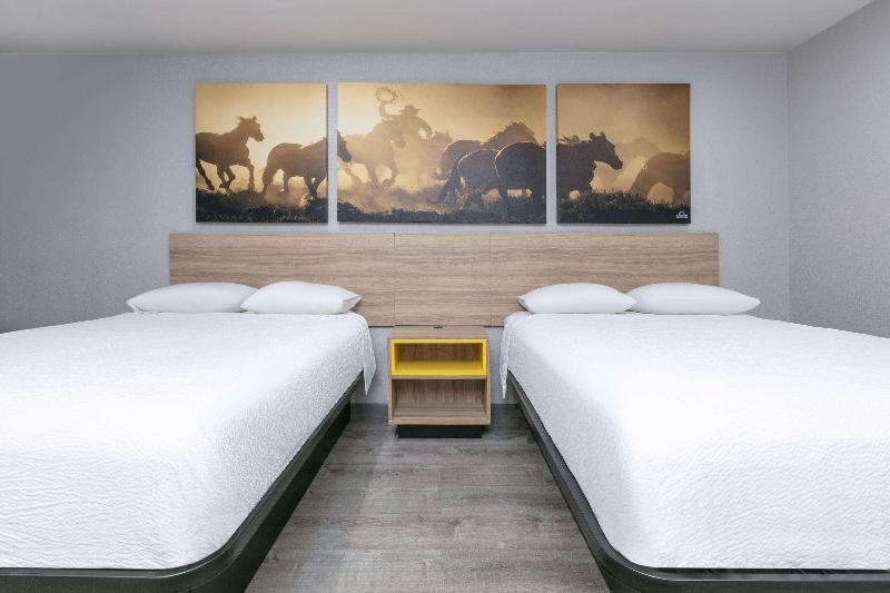 Days Inn by Wyndham South Fort Worth image