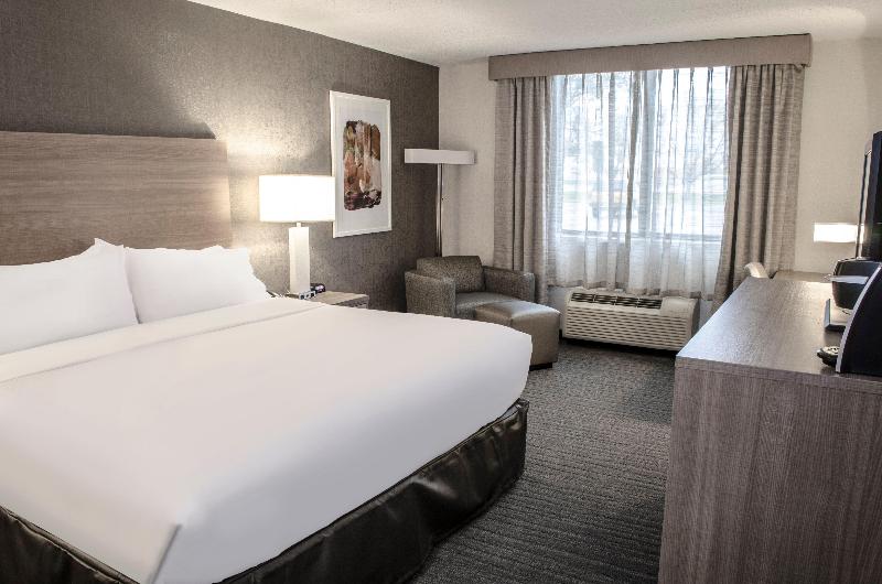 Holiday Inn Fargo photo 12