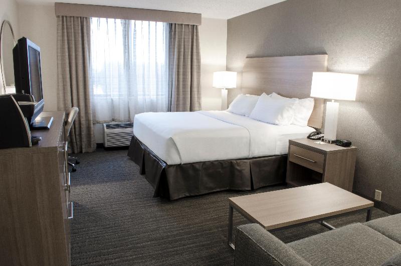 Holiday Inn Fargo photo 13