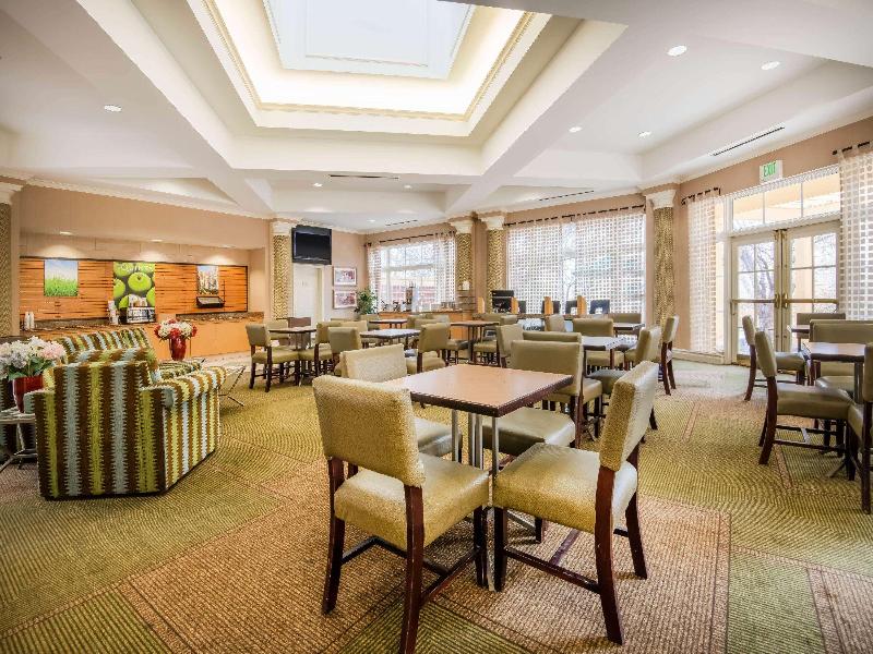 La Quinta Inn & Suites Colorado Springs South AP image
