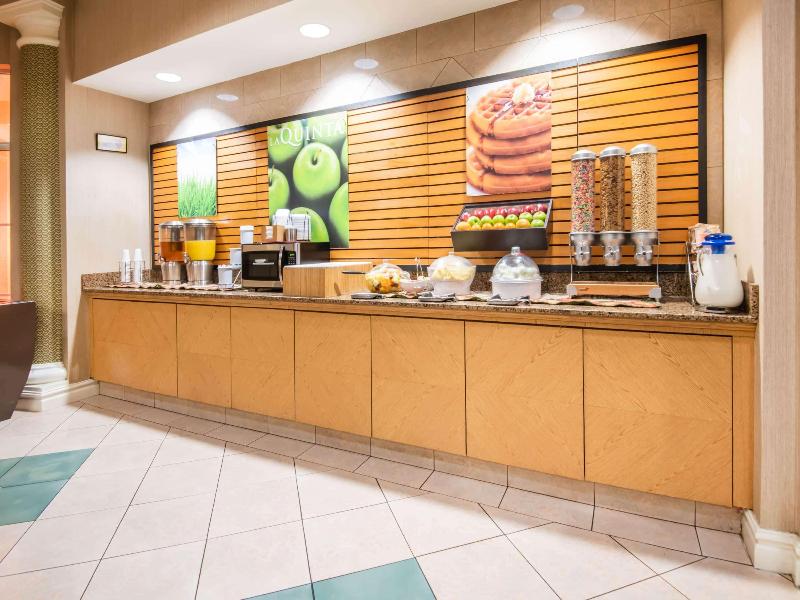 La Quinta Inn & Suites Colorado Springs South AP image
