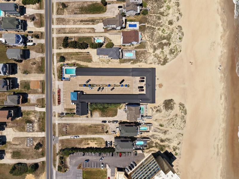 Dolphin Oceanfront Motel