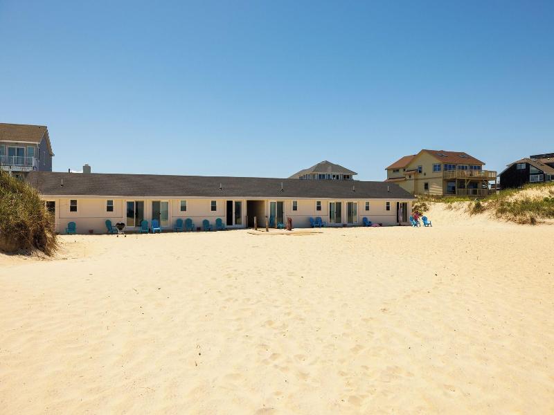 Dolphin Oceanfront Motel