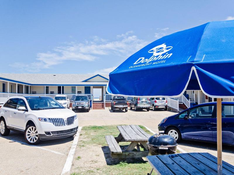 Dolphin Oceanfront Motel