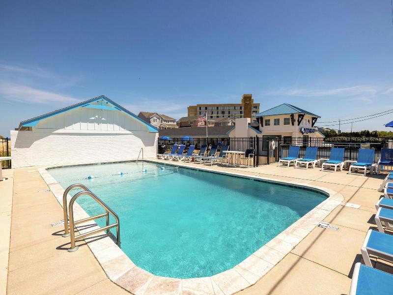 Dolphin Oceanfront Motel