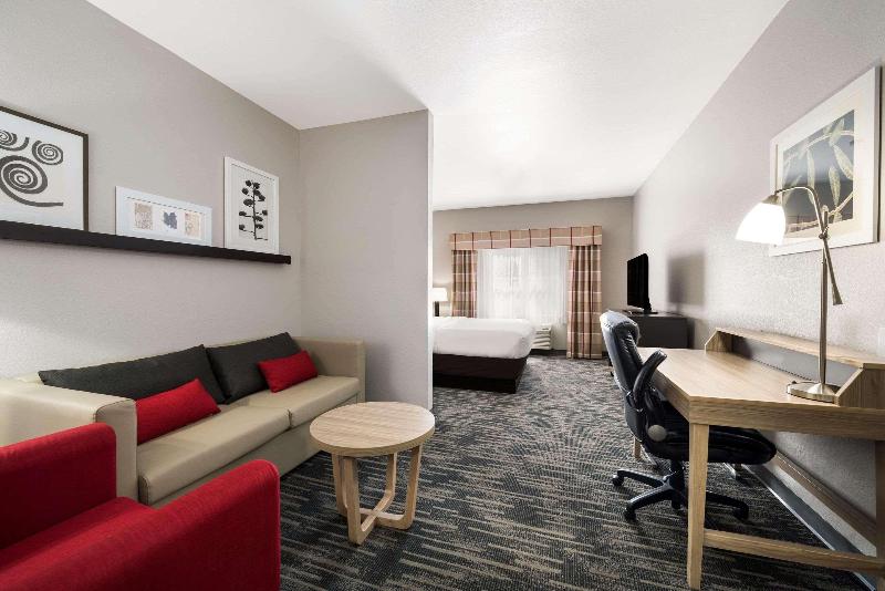 Country Inn & Suites Freeport image
