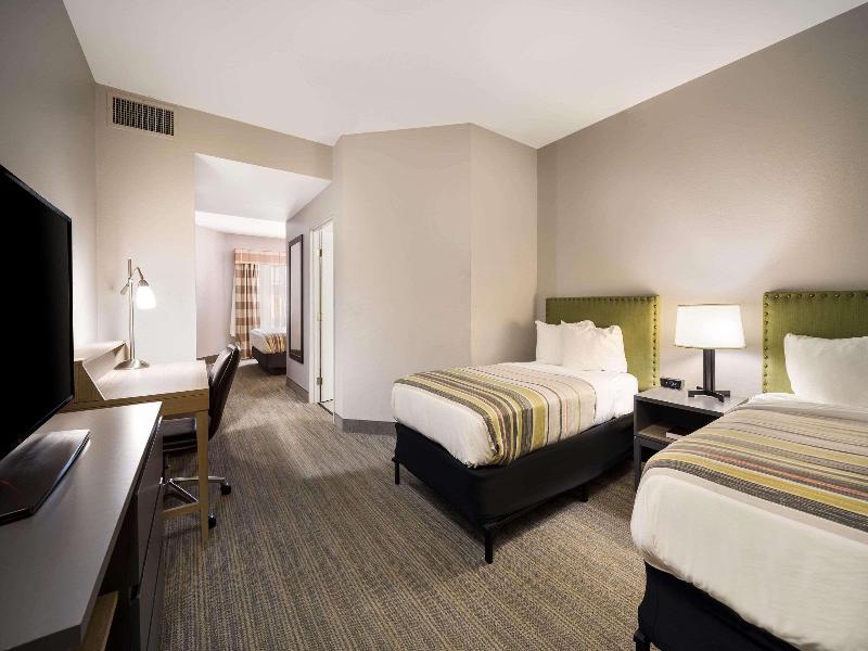 Country Inn & Suites Freeport image