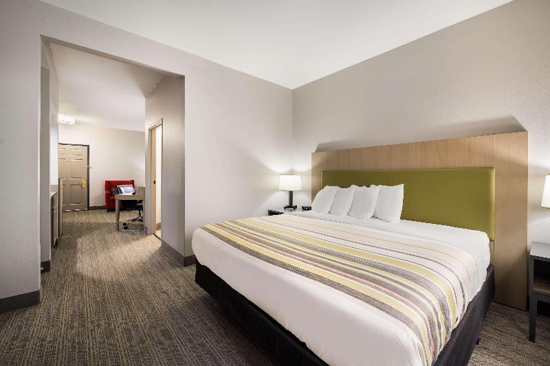 Country Inn & Suites Freeport image