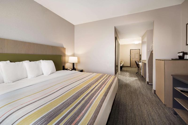 Country Inn & Suites Freeport image
