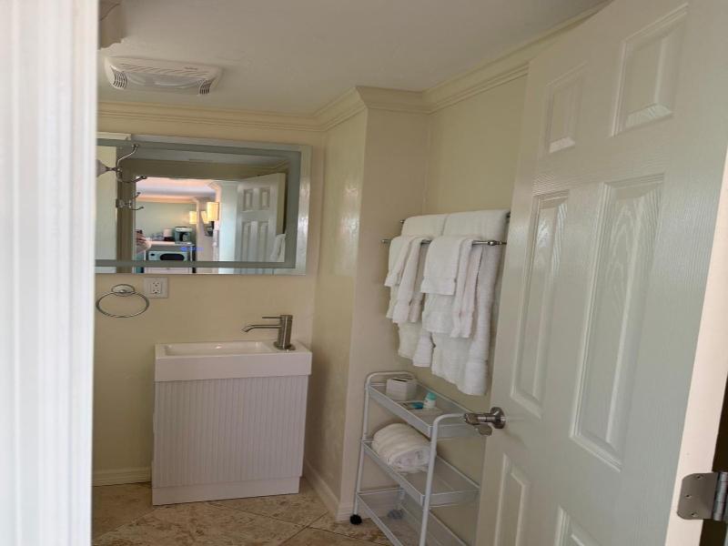 Flamingo Inn image
