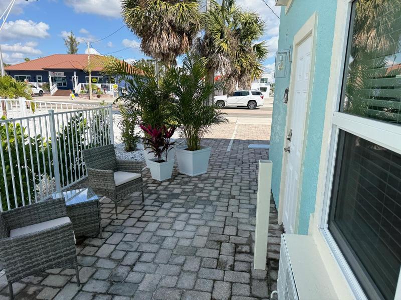 Flamingo Inn image