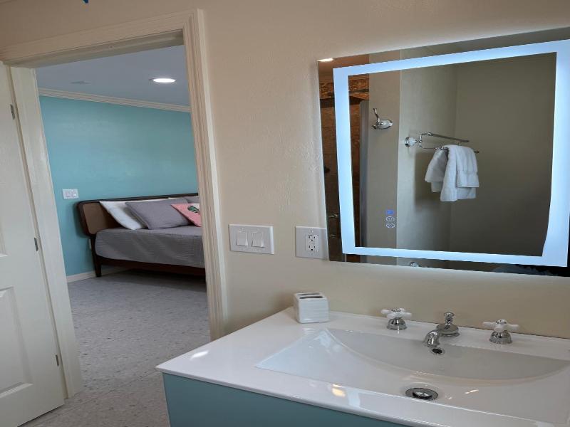 Flamingo Inn image
