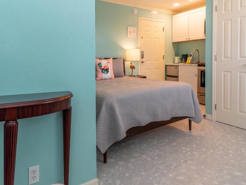 Flamingo Inn image