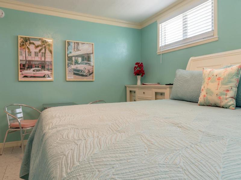 Flamingo Inn image