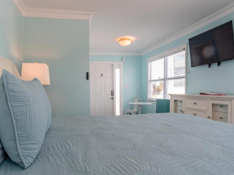 Flamingo Inn image