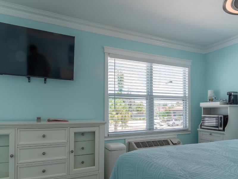 Flamingo Inn image