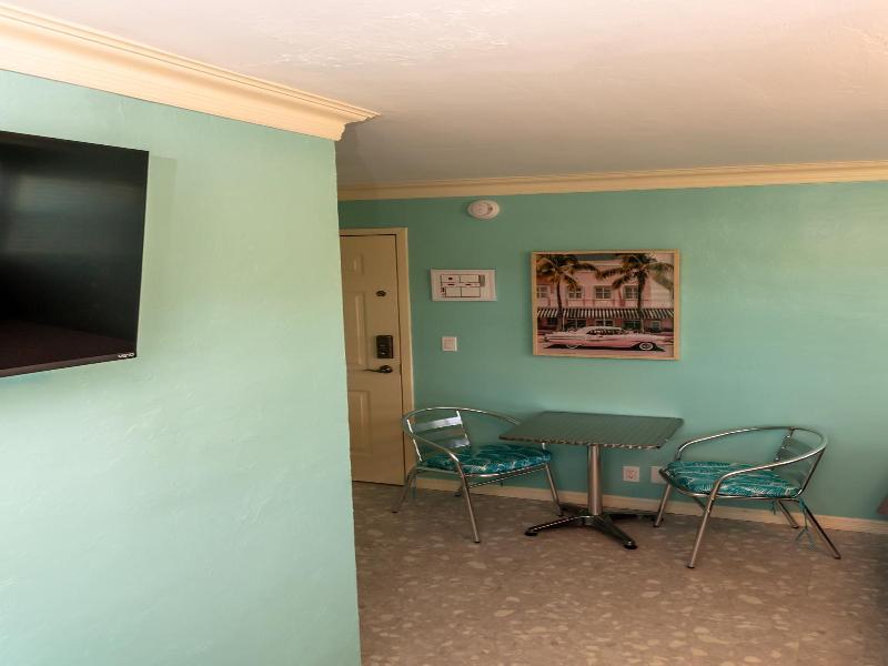 Flamingo Inn image