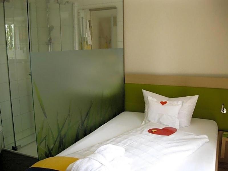 Seehotel Off image