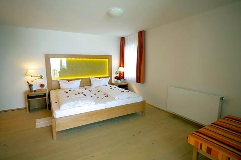 Seehotel Off image