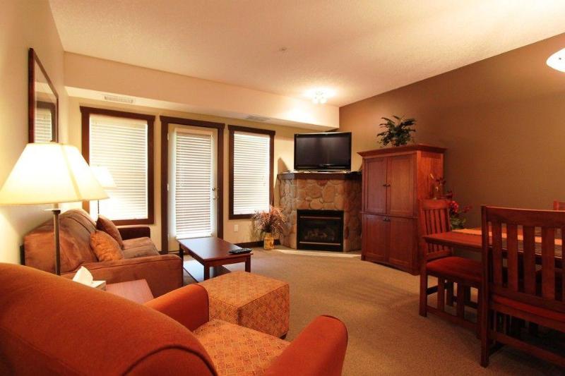 Silver Rock Condominiums — photo 3
